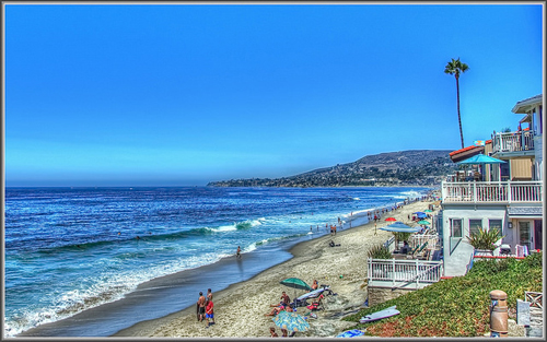 Laguna Beach - Image Credit: https://www.flickr.com/photos/tdlucas5000/14782392757