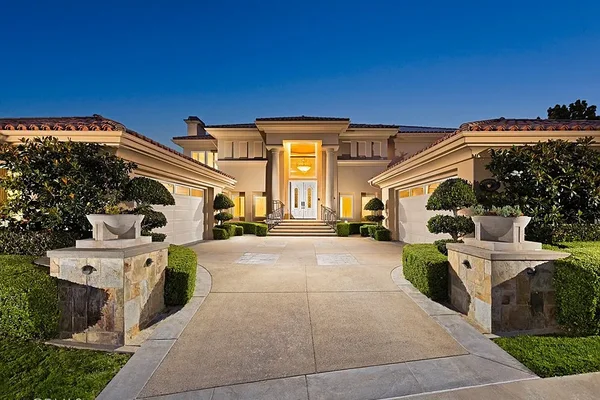 Represented the Buyer: 4 Kingsport Drive, Newport Coast: Sold at $10,700,000 in a Multiple-Offer Market