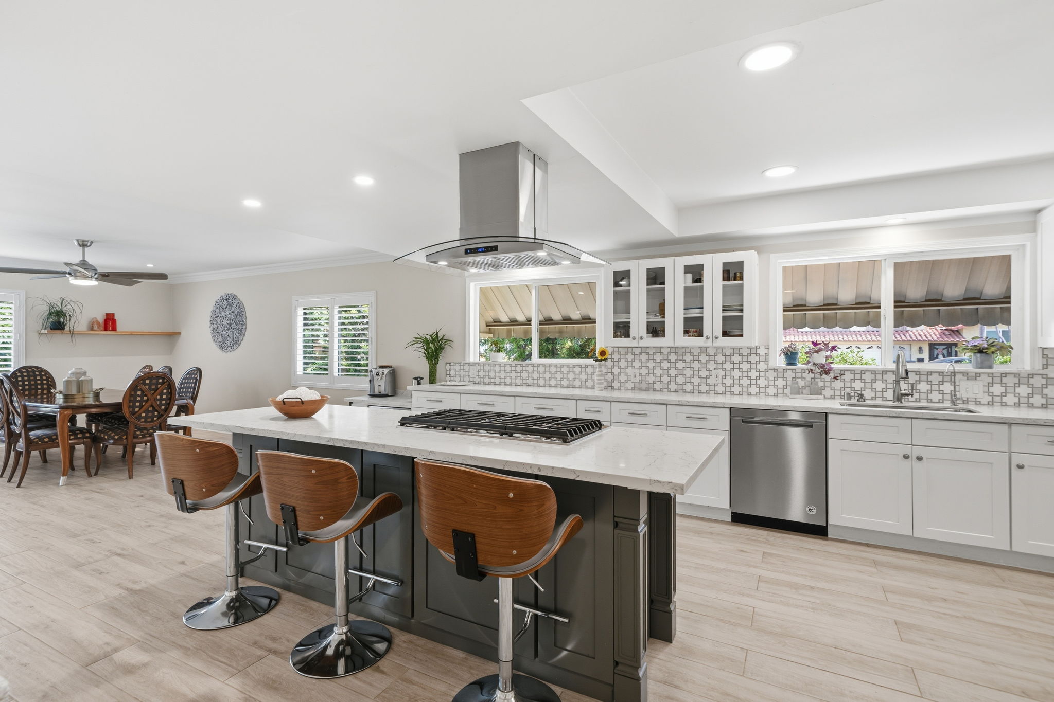 909 N Cleveland Street Orange CA 3D tour