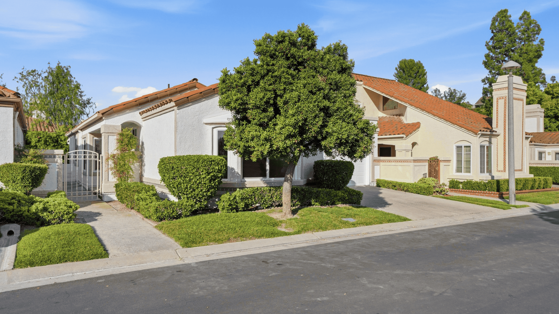 28265 Las Casas single-level home in Casta del Sol, a guard-gated 55+ community in Mission Viejo